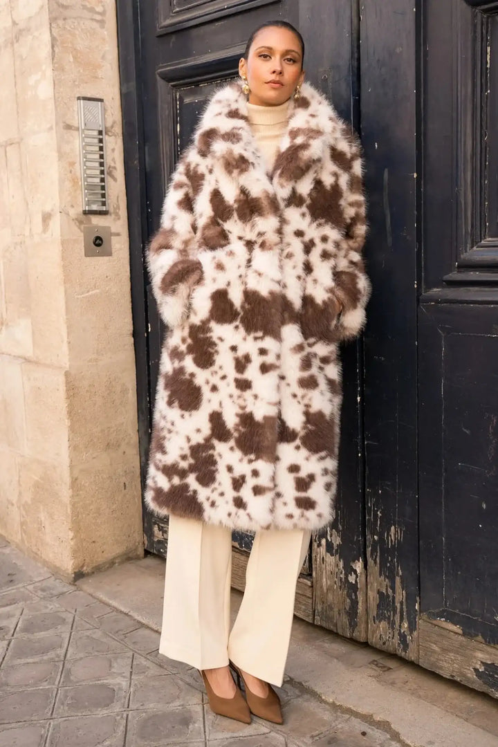 Faux fur frakke - Ko print